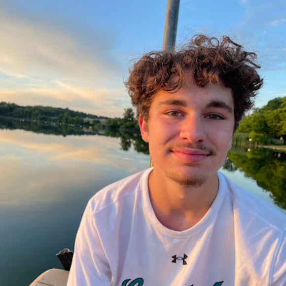 Meet your Posher, Ian - Picture 1 of 1